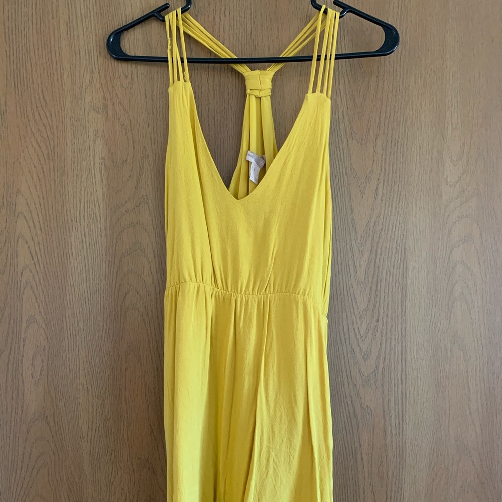 Yellow dress